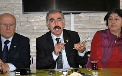 Eğitim-Sen Genel Başkanı Karaca: Okullarda bir minare eksik