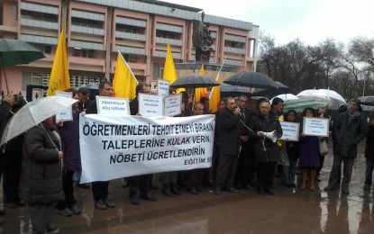 Eğitim Sen: Tehdidi Bırak, Nöbeti ücretlendir!