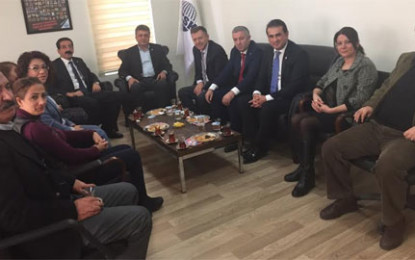 CHP heyeti KESK’i ziyaret etti